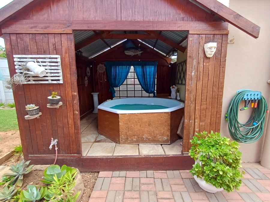 3 Bedroom Property for Sale in Mosel Eastern Cape